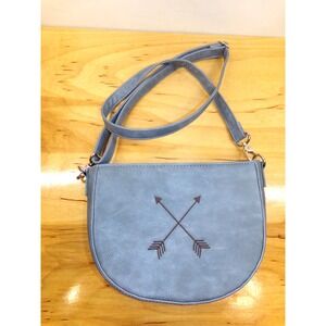 Jewell by Thirty One Half Moon‎ Crossbody Purse Blue with Brown Arrows